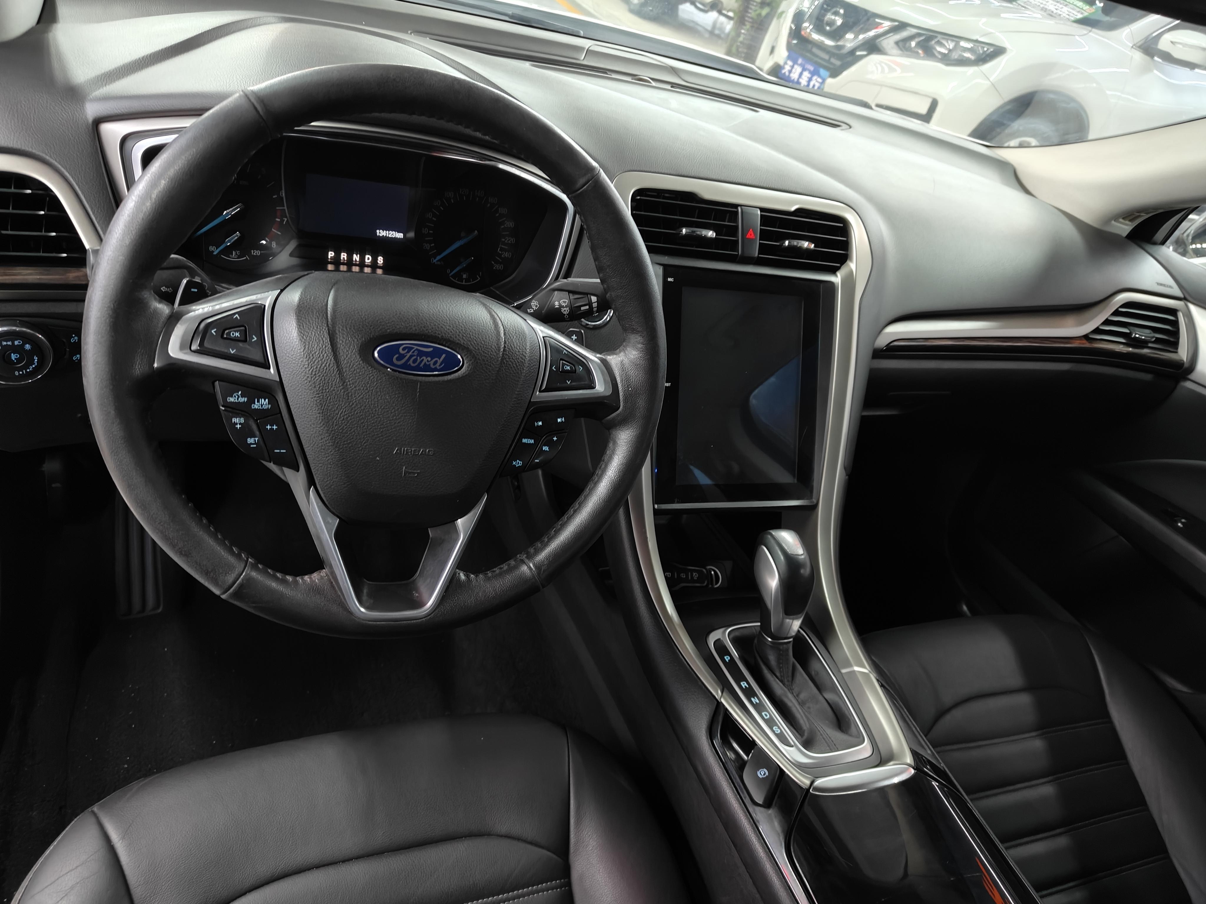 Ford Mondeo 2015 thumb 5