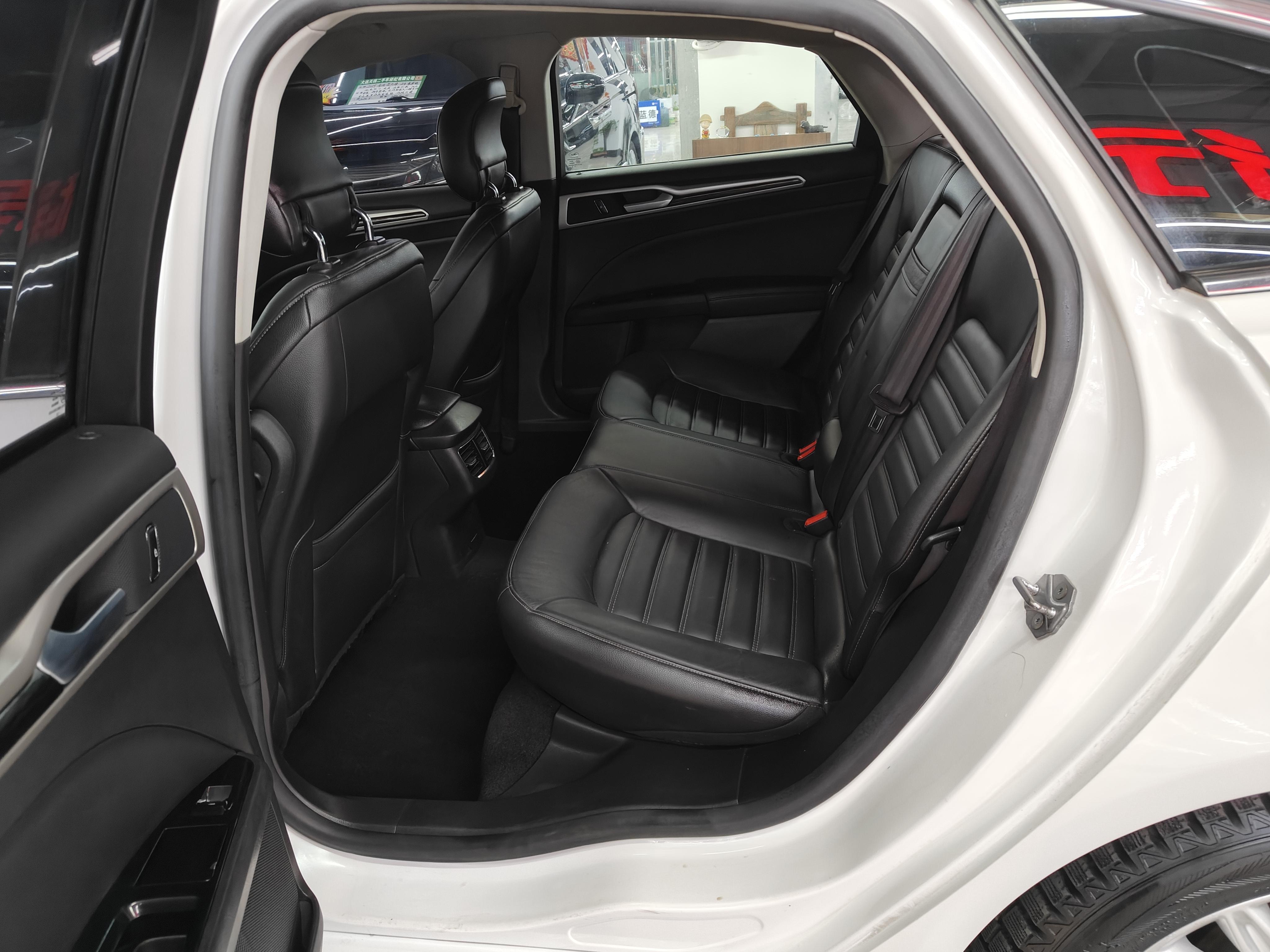 Ford Mondeo 2015 thumb 8