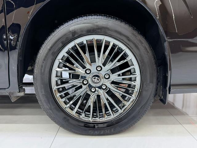 Toyota HiAce 2024 thumb 3