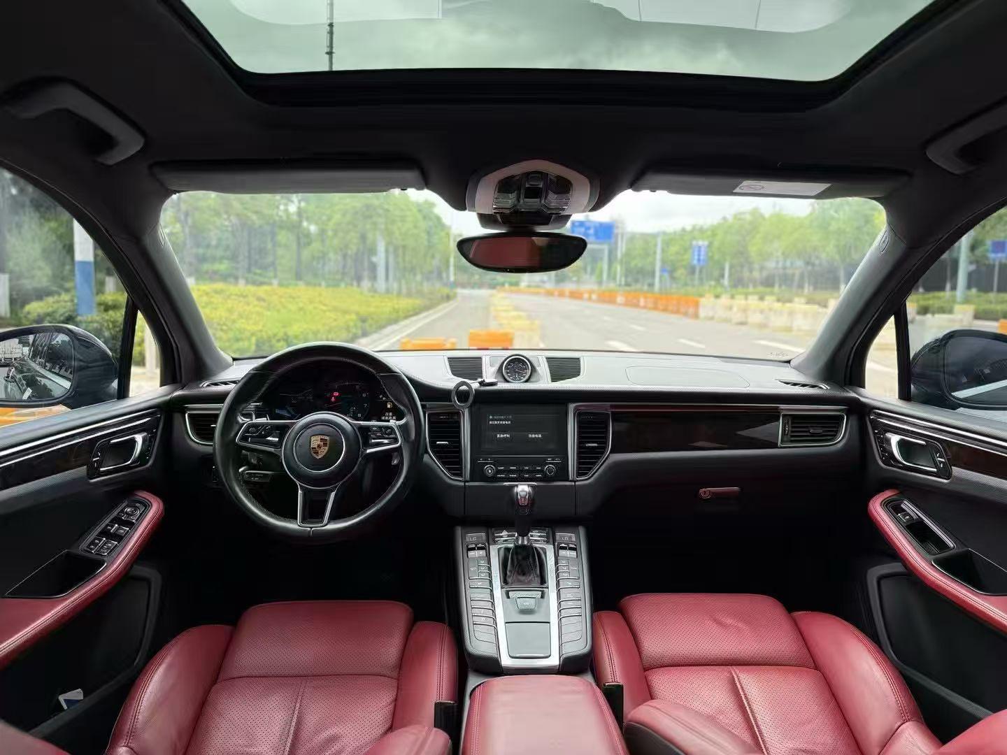 Porsche Macan 2016 thumb 4