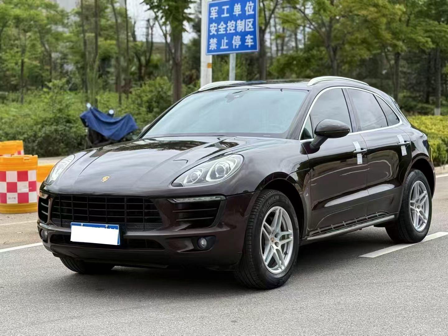 Porsche Macan 2016 thumb 8