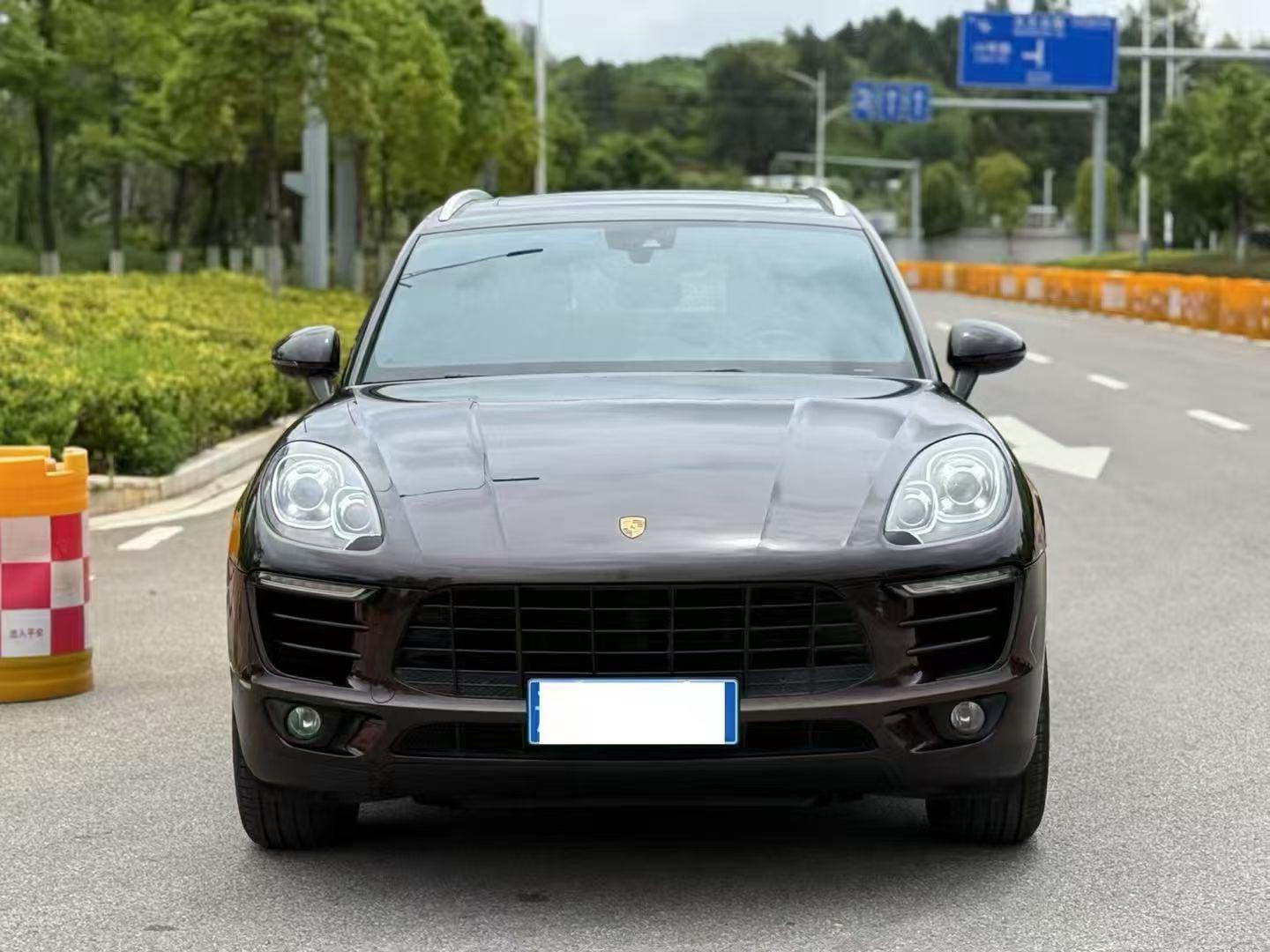 Porsche Macan 2016 thumb 9