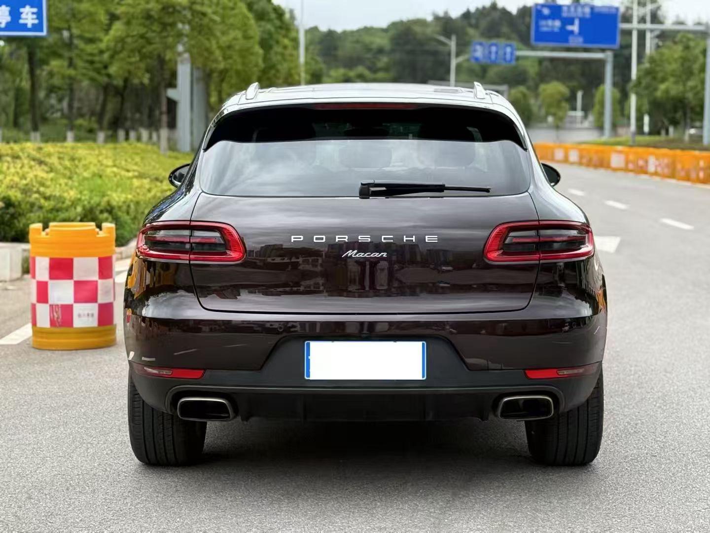 Porsche Macan 2016 thumb 12