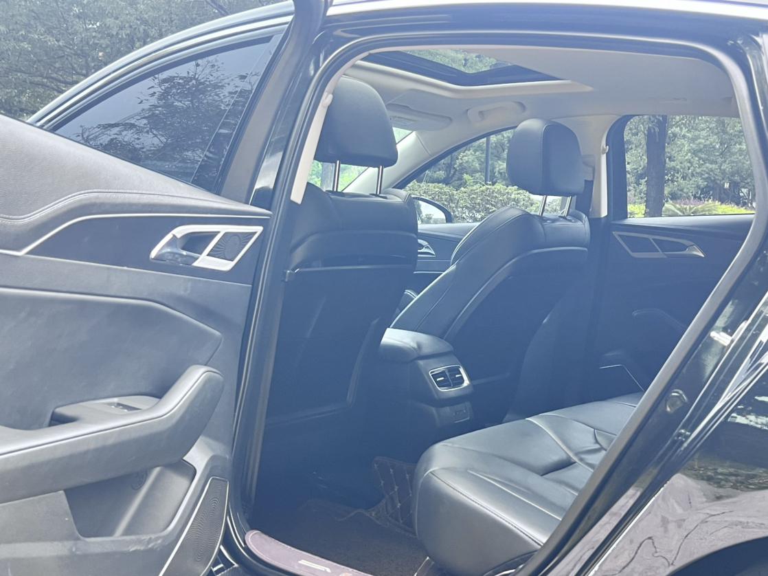 Hongqi H5 2021 thumb 10