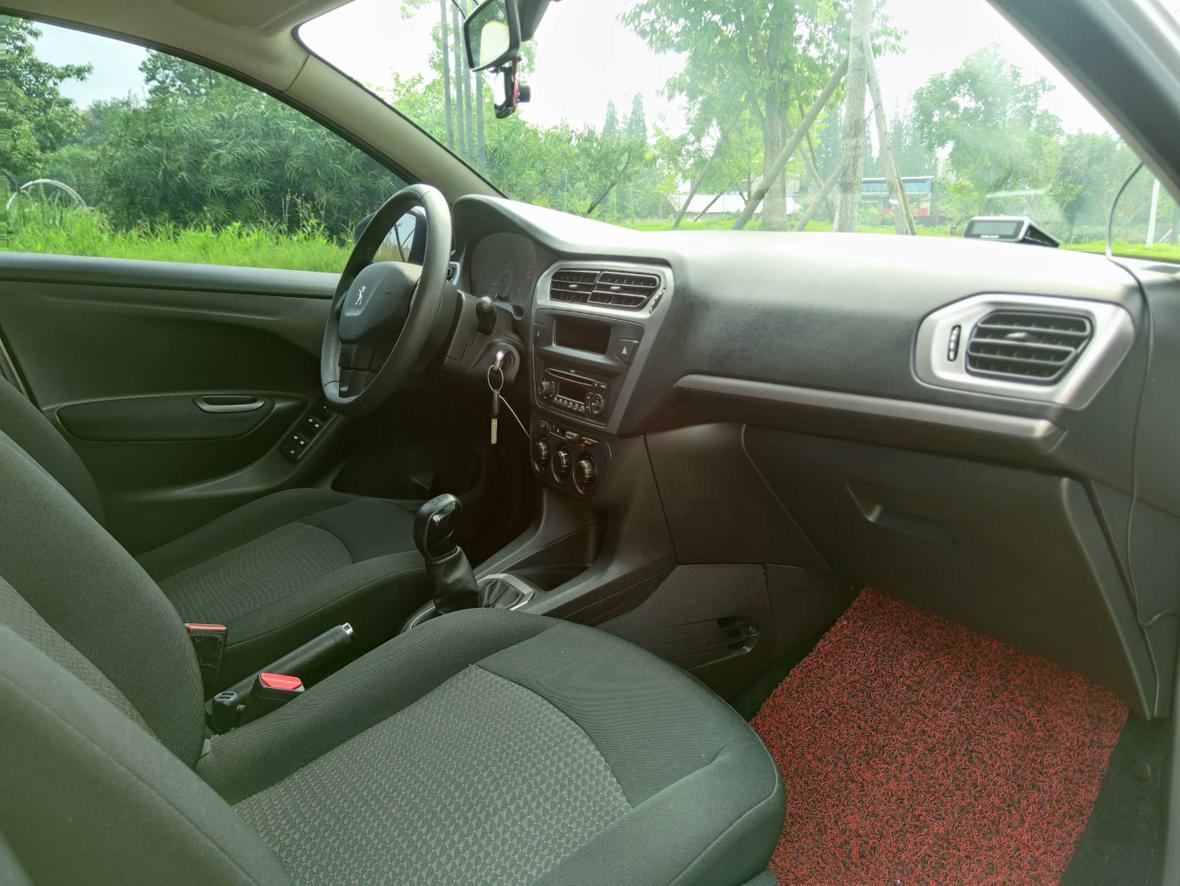 Peugeot 301 2014 thumb 6