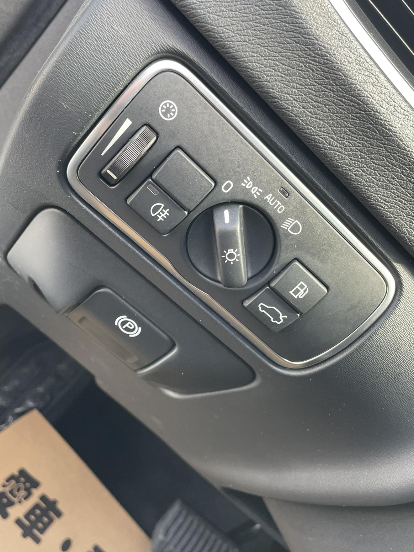 Volvo V60 2016 thumb 8