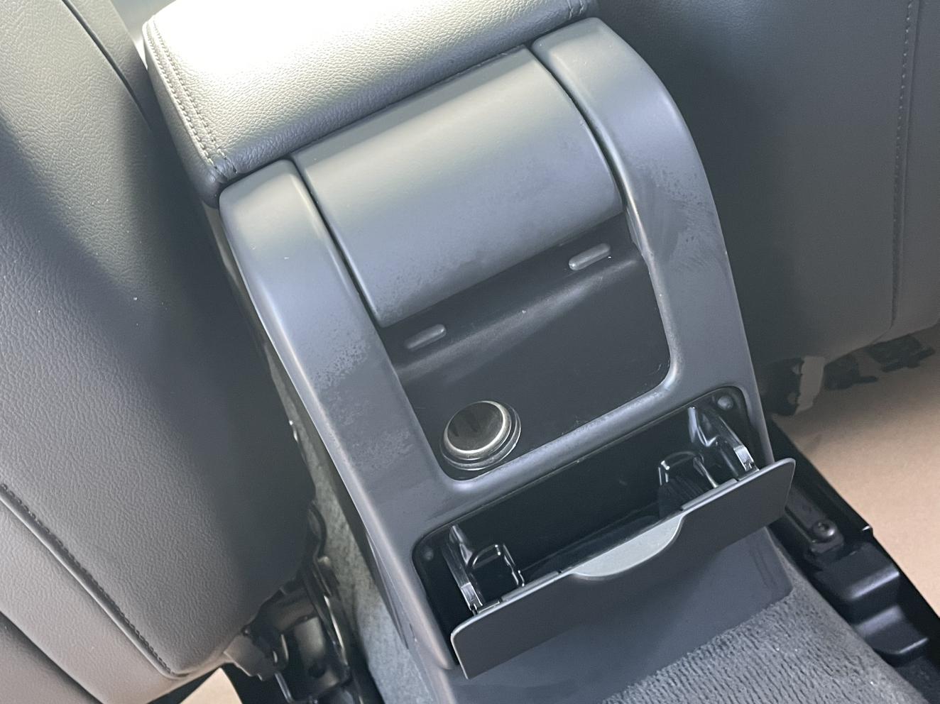 Volvo V60 2016 thumb 12
