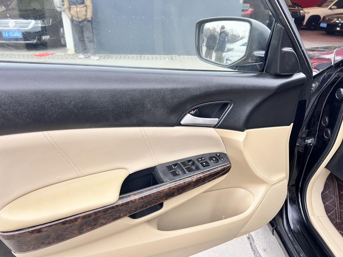 Honda Accord 2010 thumb 9