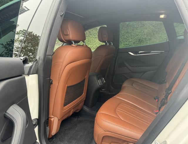 Maserati Levante 2022 thumb 3