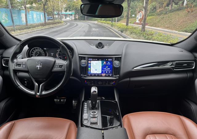 Maserati Levante 2022 thumb 6