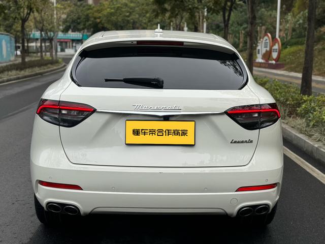 Maserati Levante 2022 thumb 7