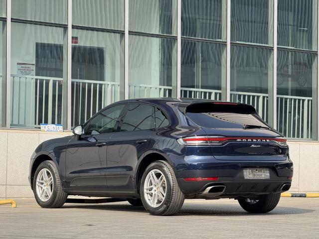 Porsche Macan 2021 thumb 3