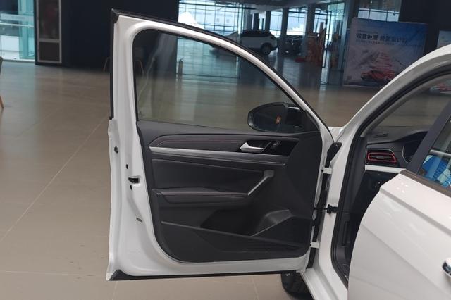 Volkswagen Lavida XR 2024 thumb 5