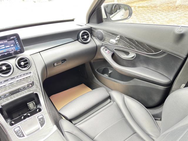 Mercedes-Benz C-Class 2020 thumb 9