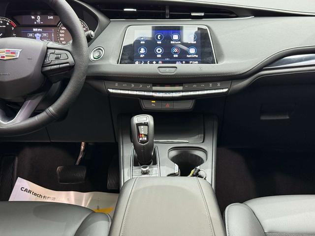 Cadillac XT4 2019 thumb 12