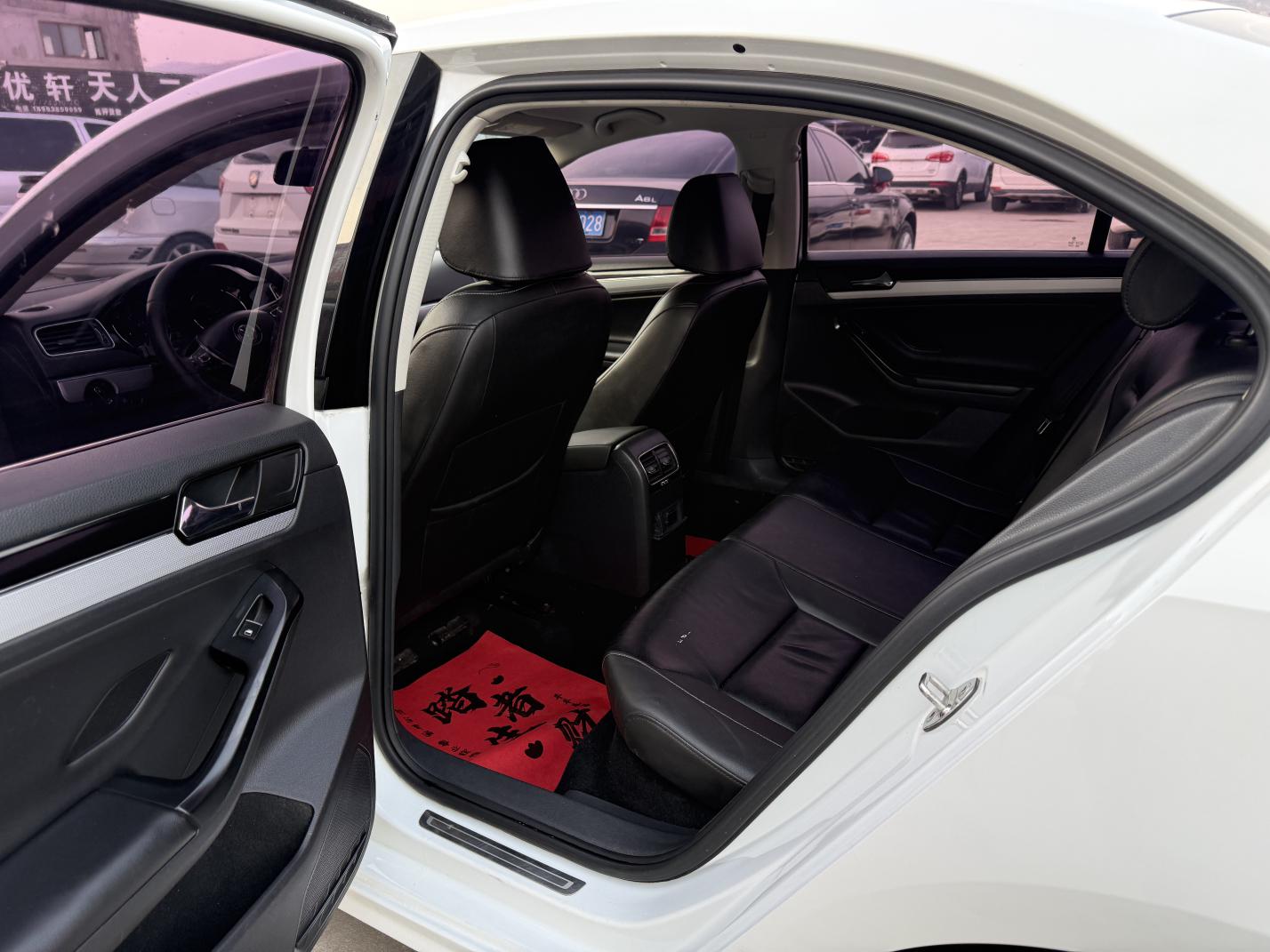 Volkswagen Sagitar 2018 thumb 7