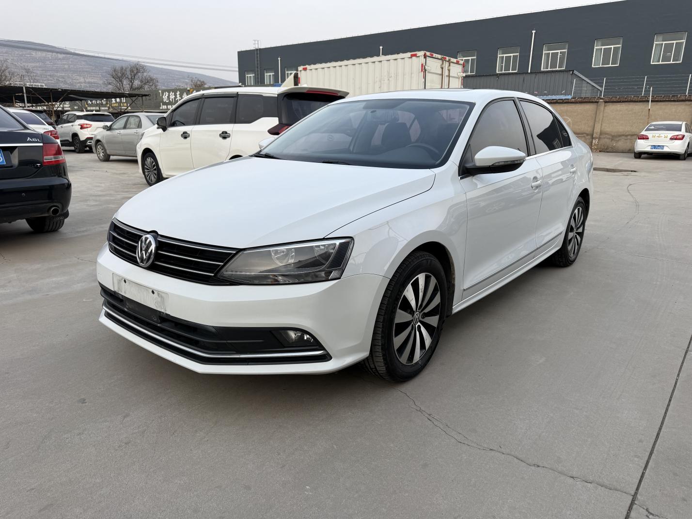 Volkswagen Sagitar 2018 thumb 8