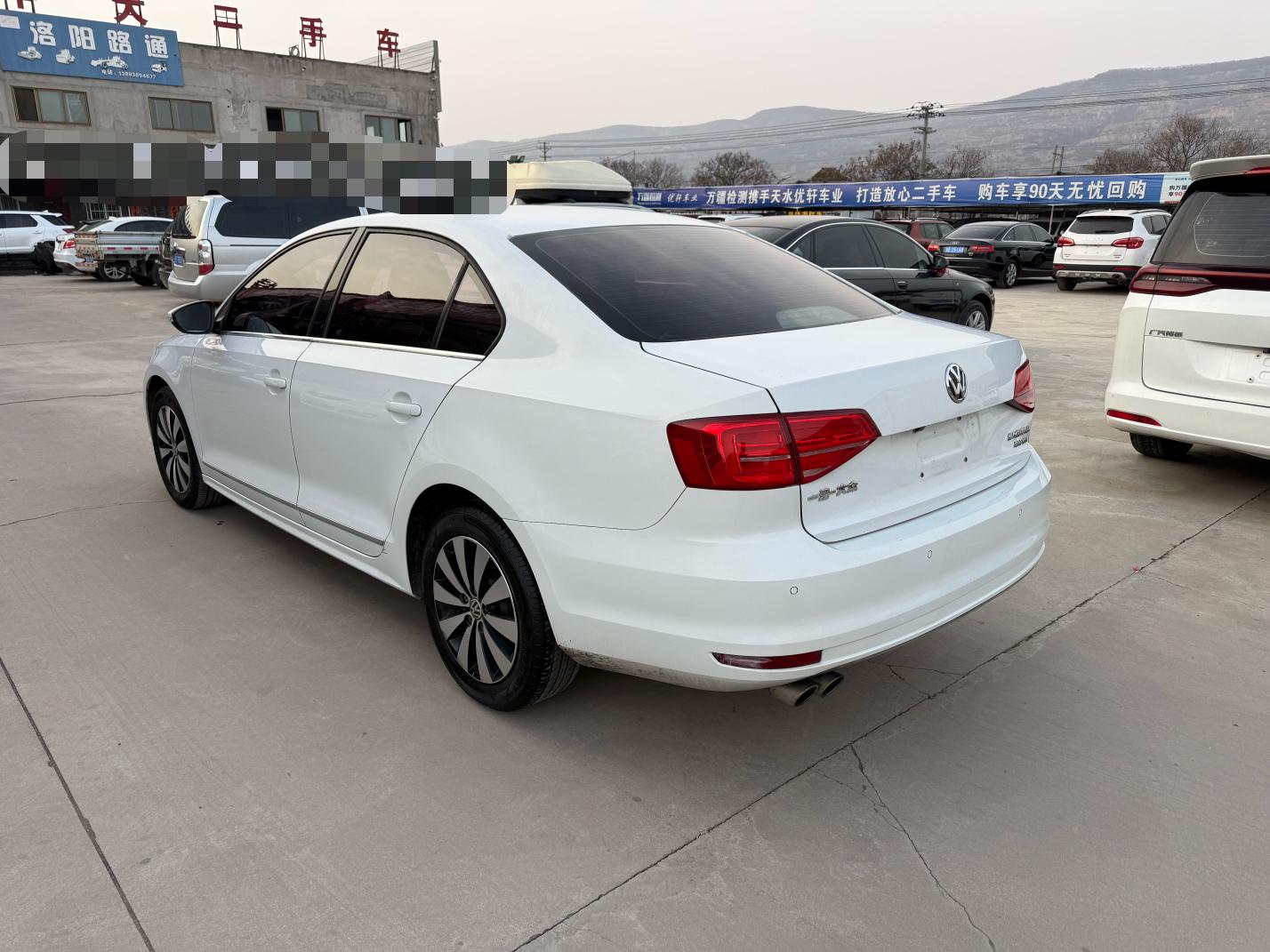 Volkswagen Sagitar 2018 thumb 11