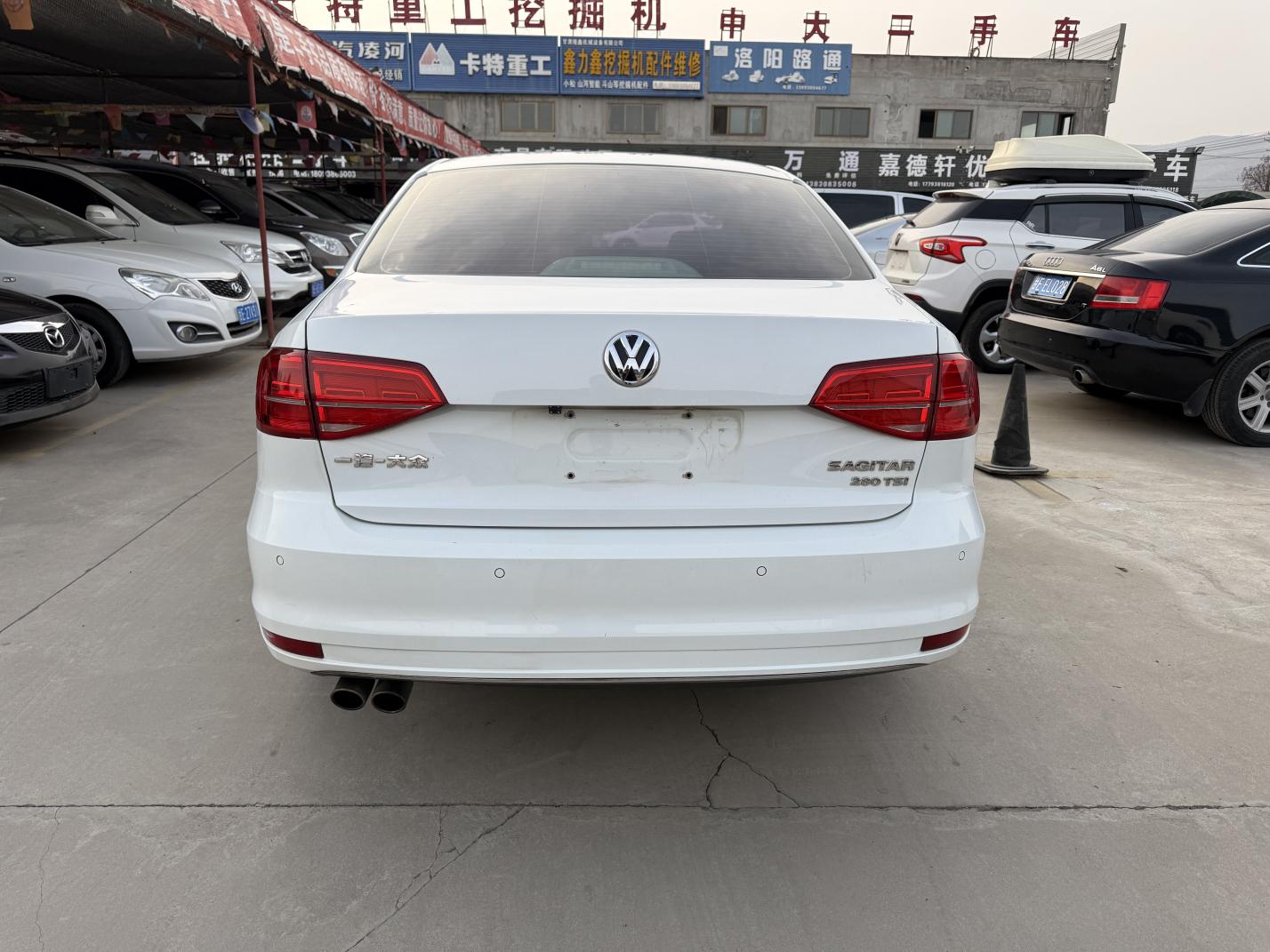 Volkswagen Sagitar 2018 thumb 12