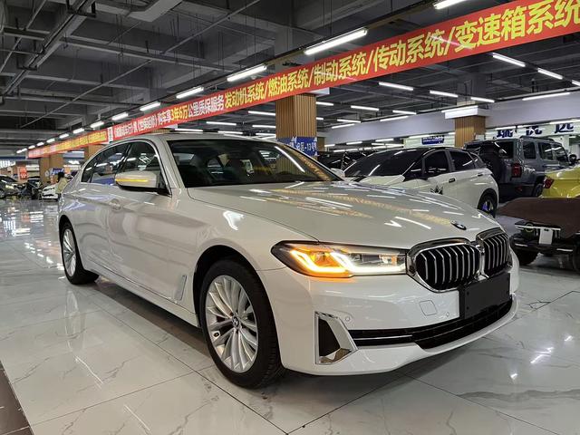 BMW 5 серии 2022 thumb 3