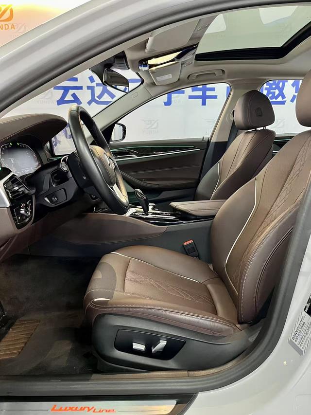 BMW 5 серии 2022 thumb 7