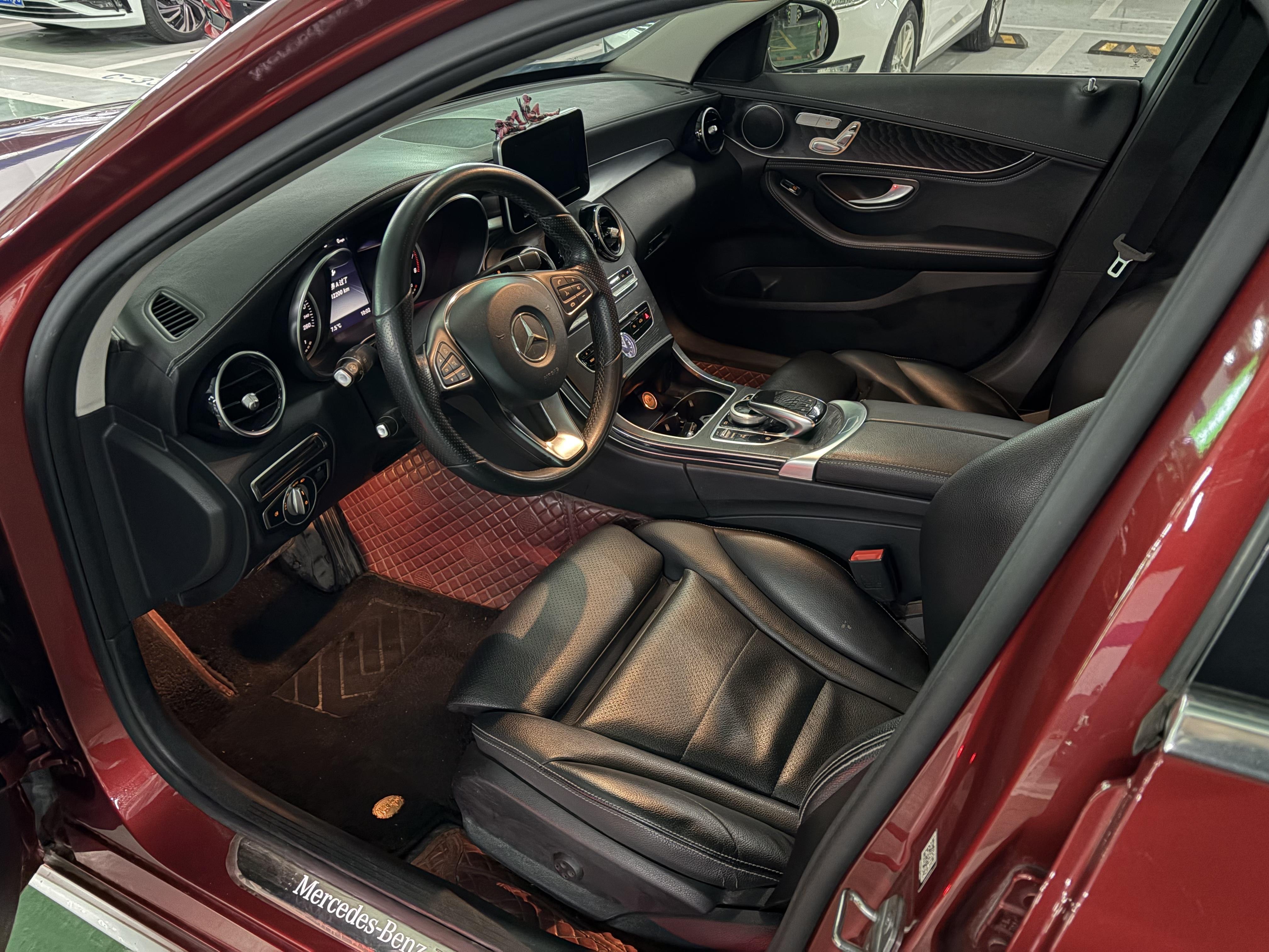 Mercedes-Benz C-Class 2018 thumb 6