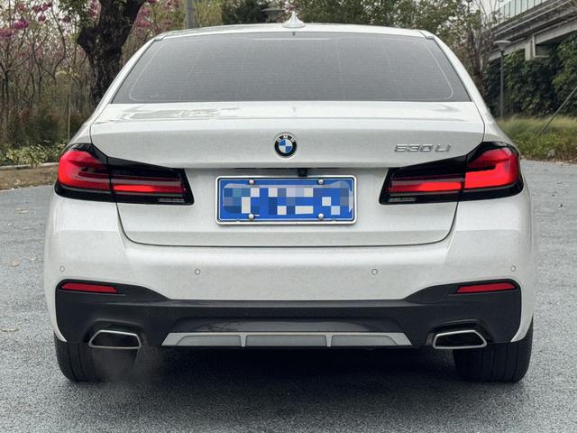 BMW 5 серии 2022 thumb 2