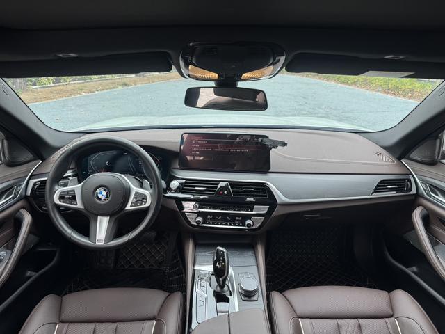 BMW 5 серии 2022 thumb 5