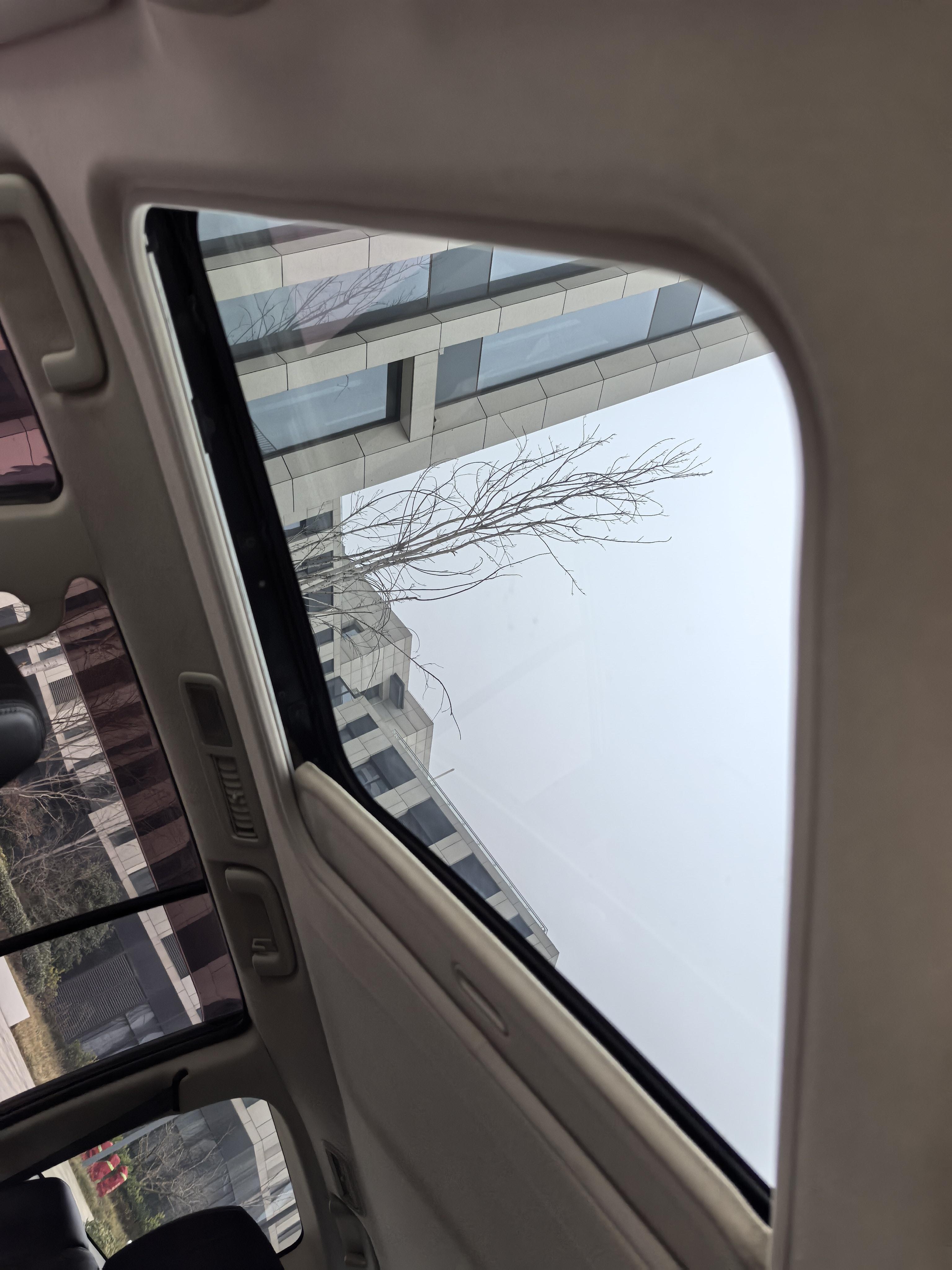 Mitsubishi Pajero 2017 thumb 9