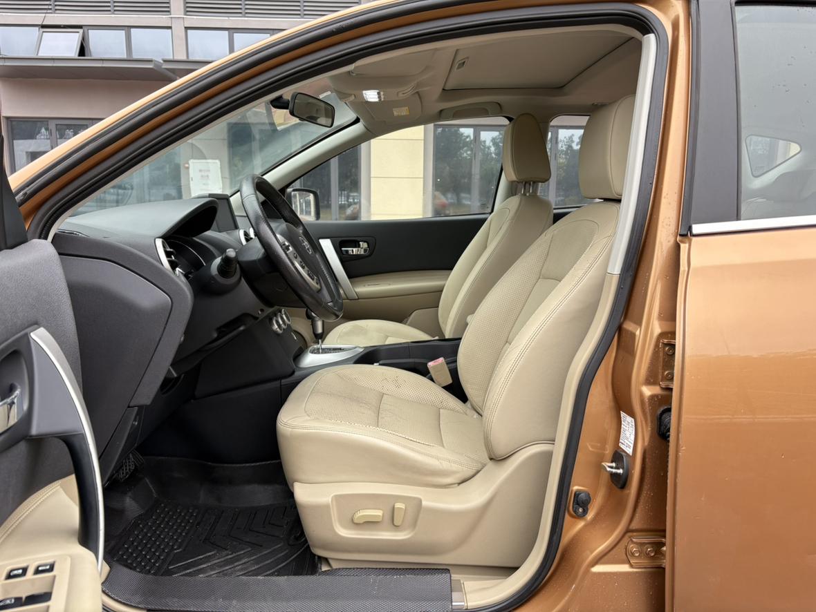 Nissan Qashqai+2 2013 thumb 4