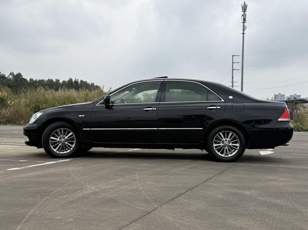 Toyota Crown 2009 thumb 2