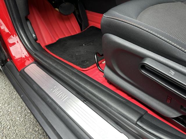 Mini Hatch 2019 thumb 11