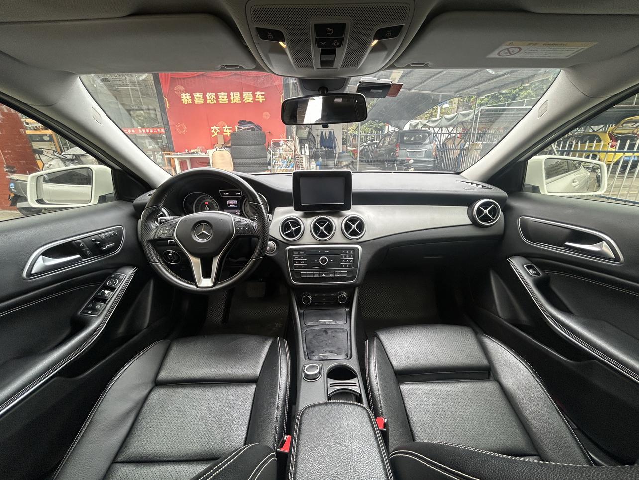 Mercedes-Benz GLA 2016 thumb 8