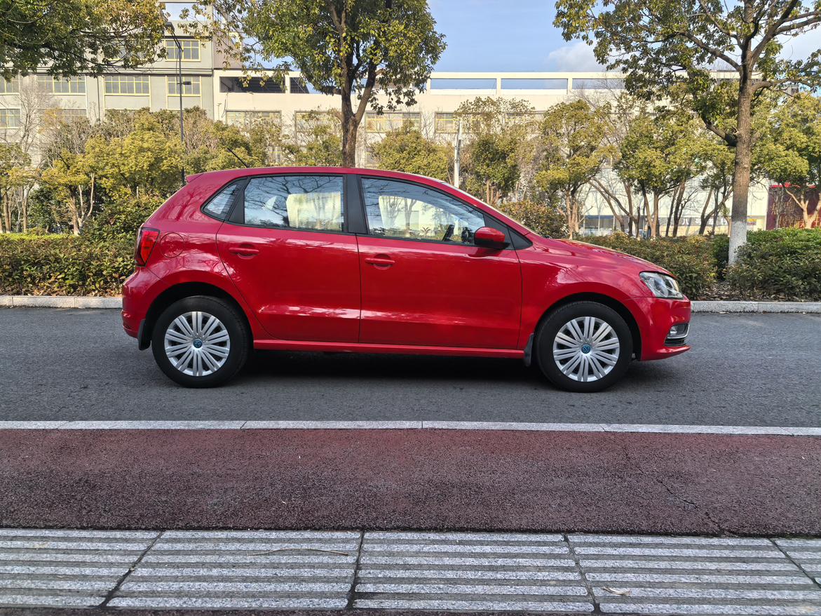 Volkswagen Polo 2018 thumb 5