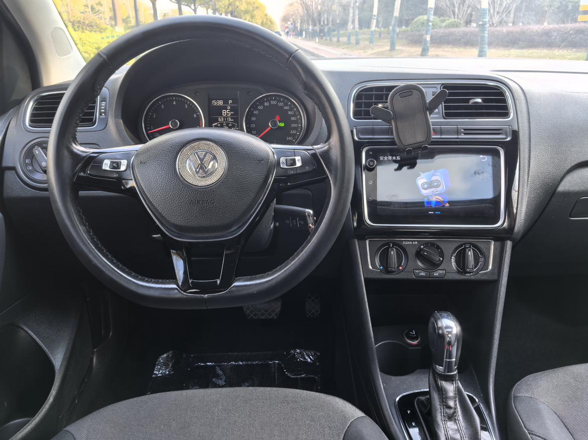 Volkswagen Polo 2018 thumb 8