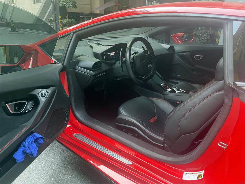 Lamborghini Huracán 2022 thumb 7