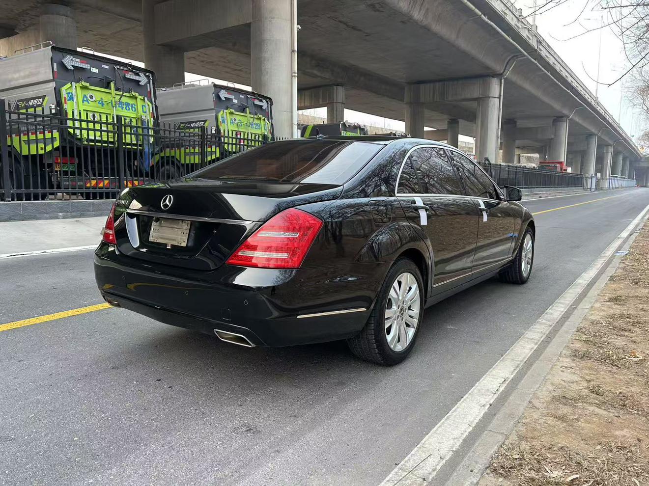 Mercedes-Benz S-Class 2013 thumb 4