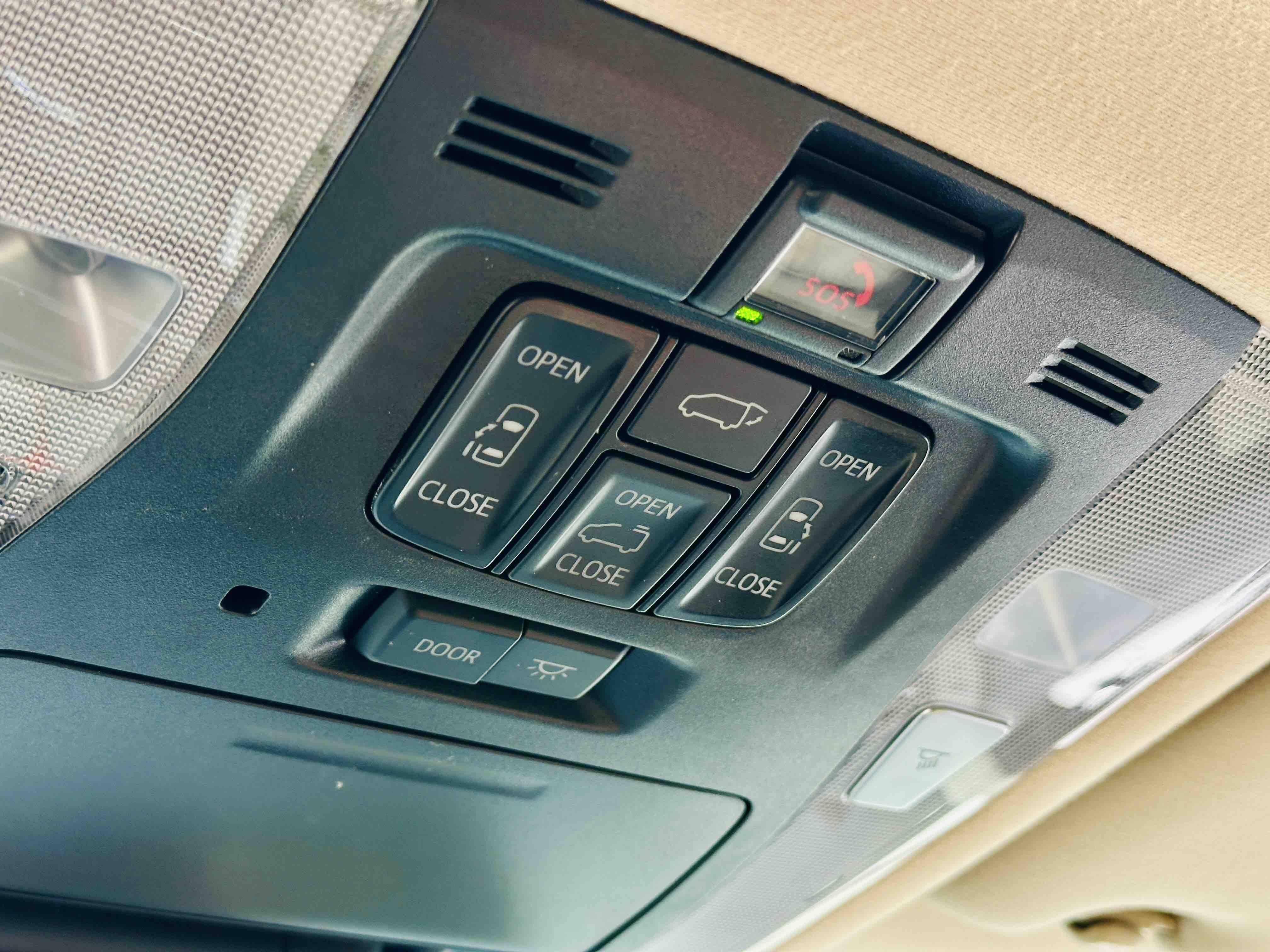 Toyota Vellfire 2021 thumb 4