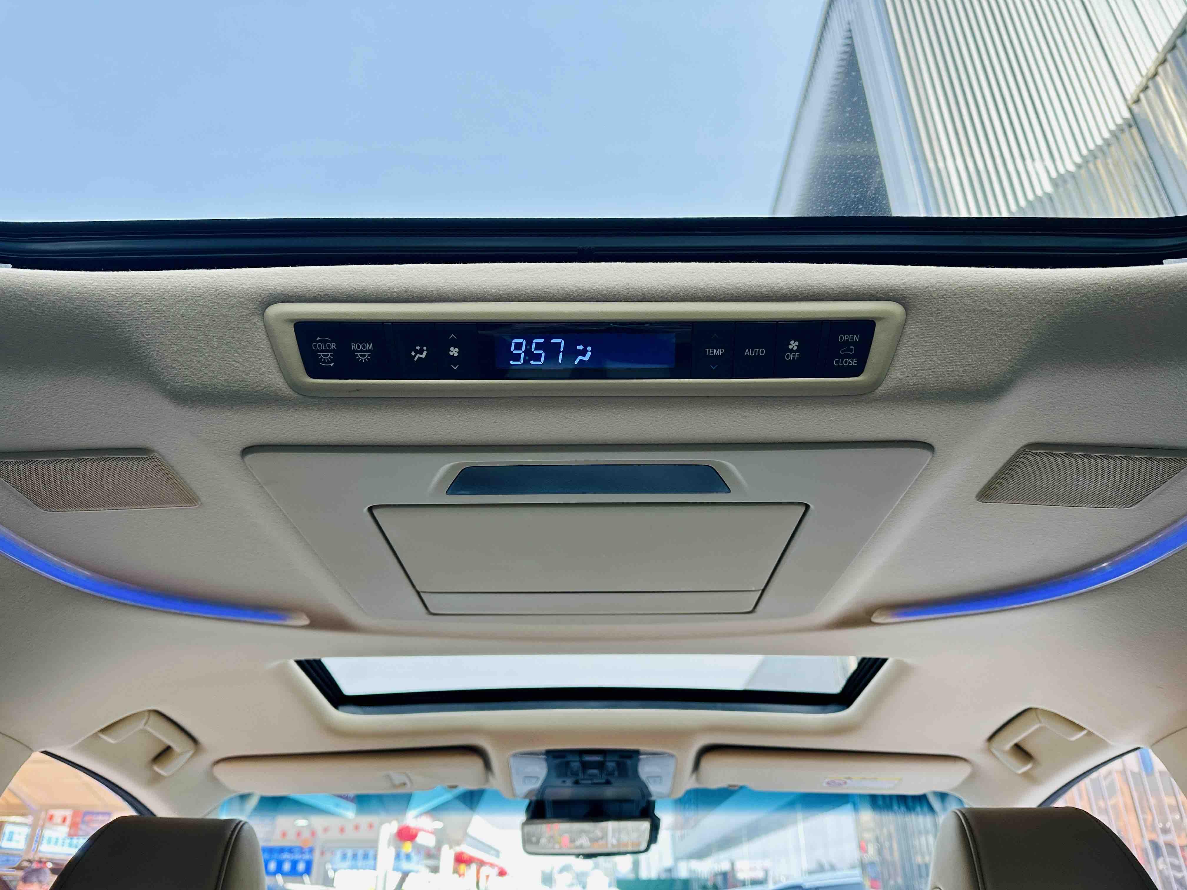 Toyota Vellfire 2021 thumb 5