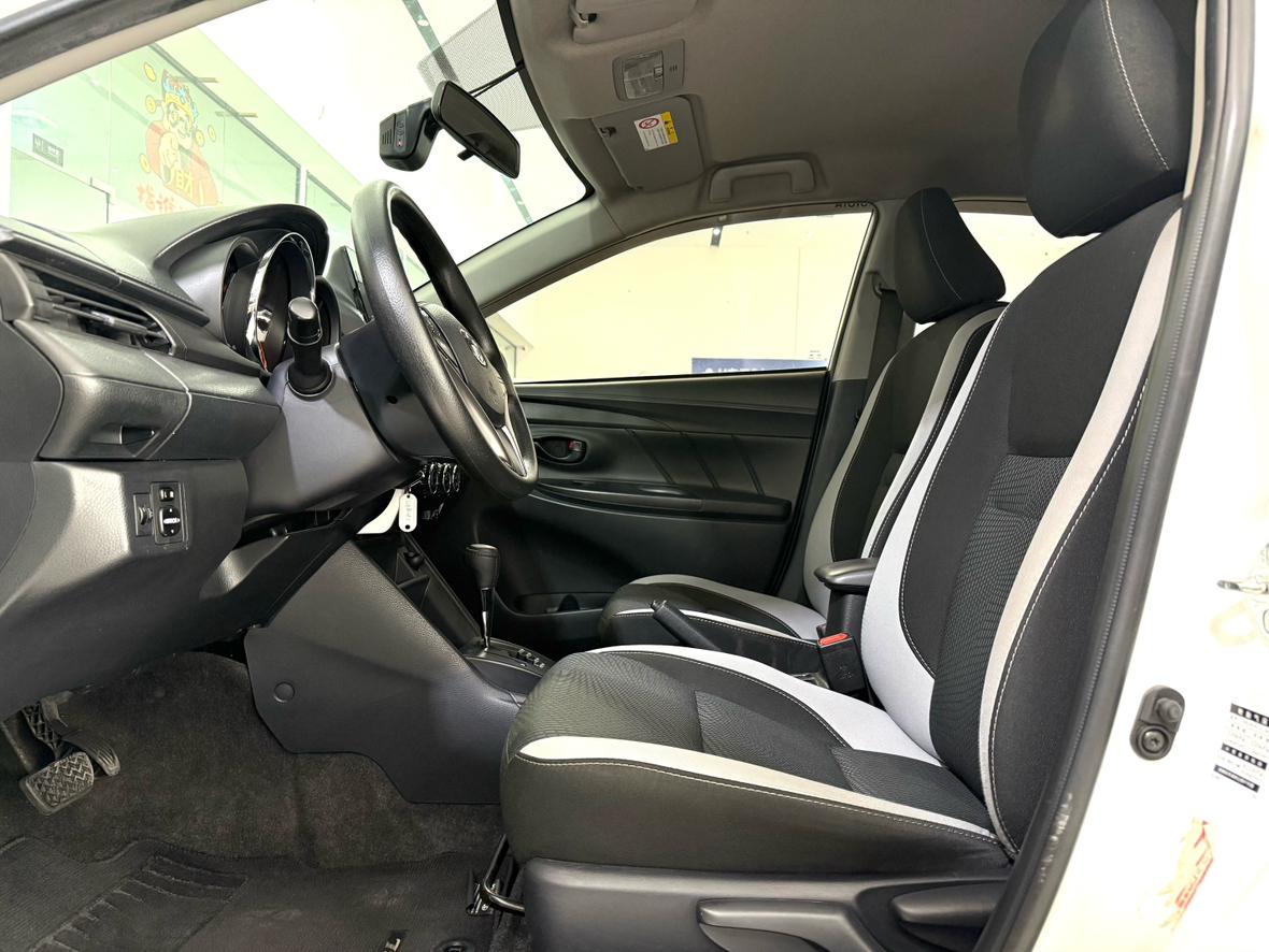 Toyota Yaris 2022 thumb 6