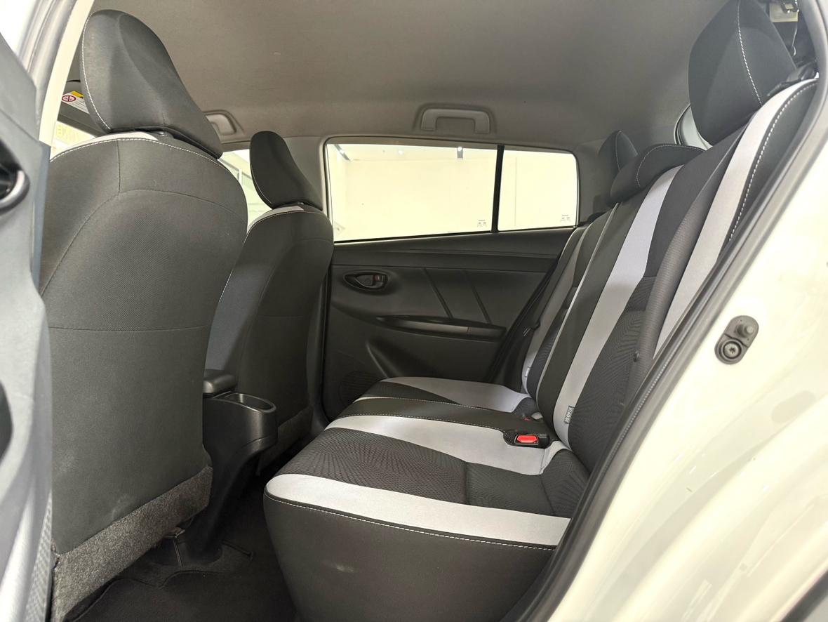Toyota Yaris 2022 thumb 7