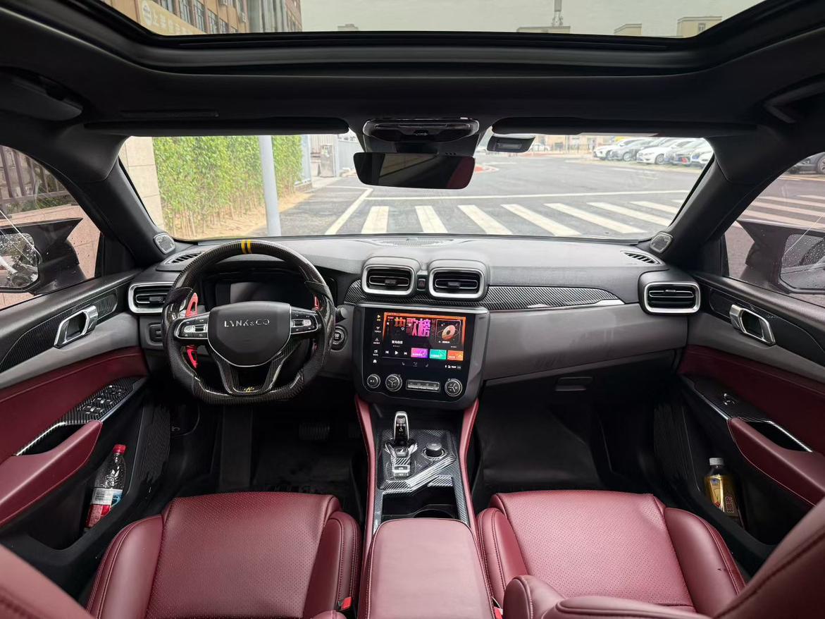 Lynk & Co 03 2019 thumb 5