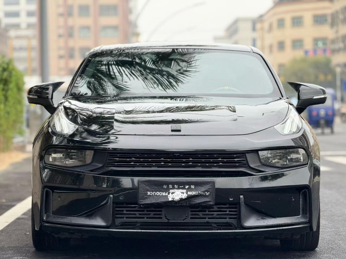 Lynk & Co 03 2019 thumb 9