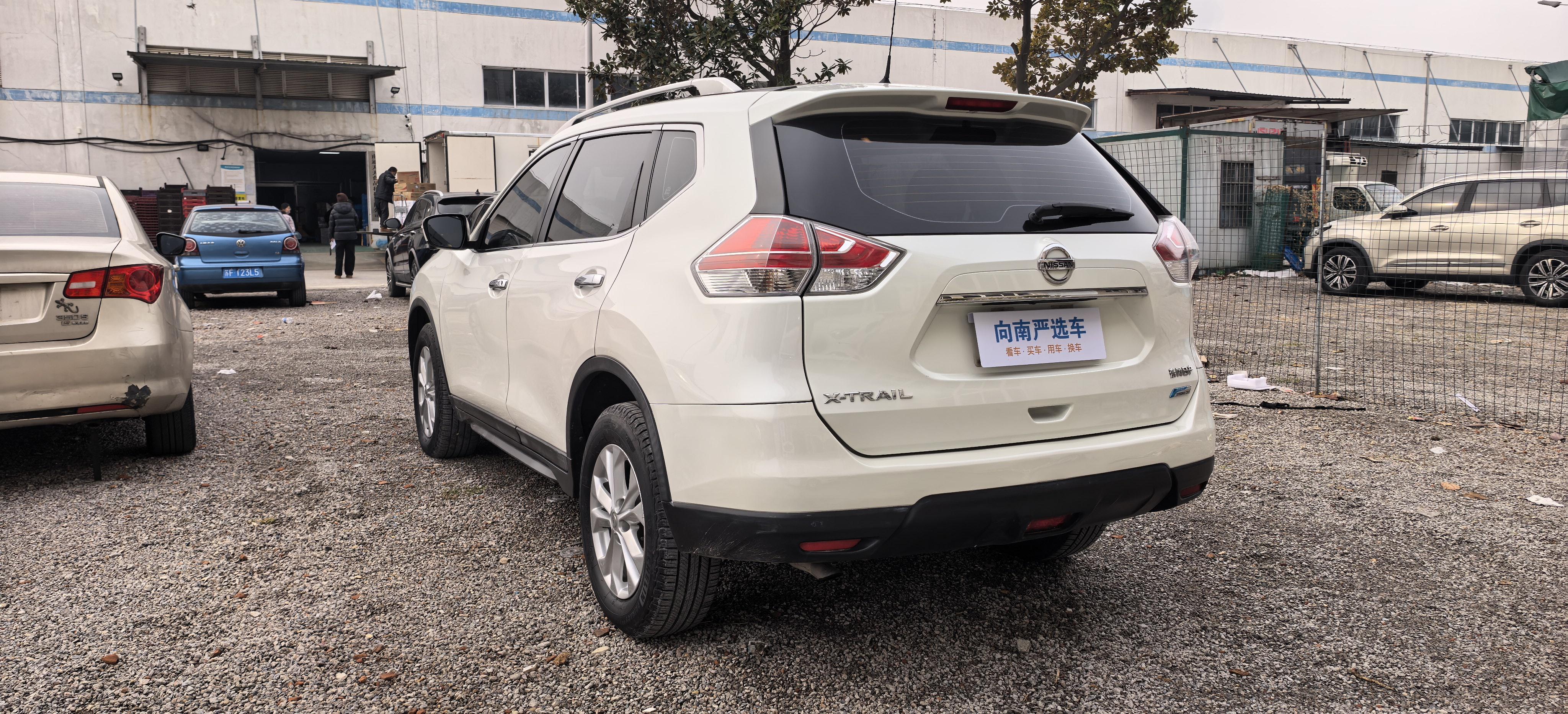 Nissan X-Trail 2014 thumb 2