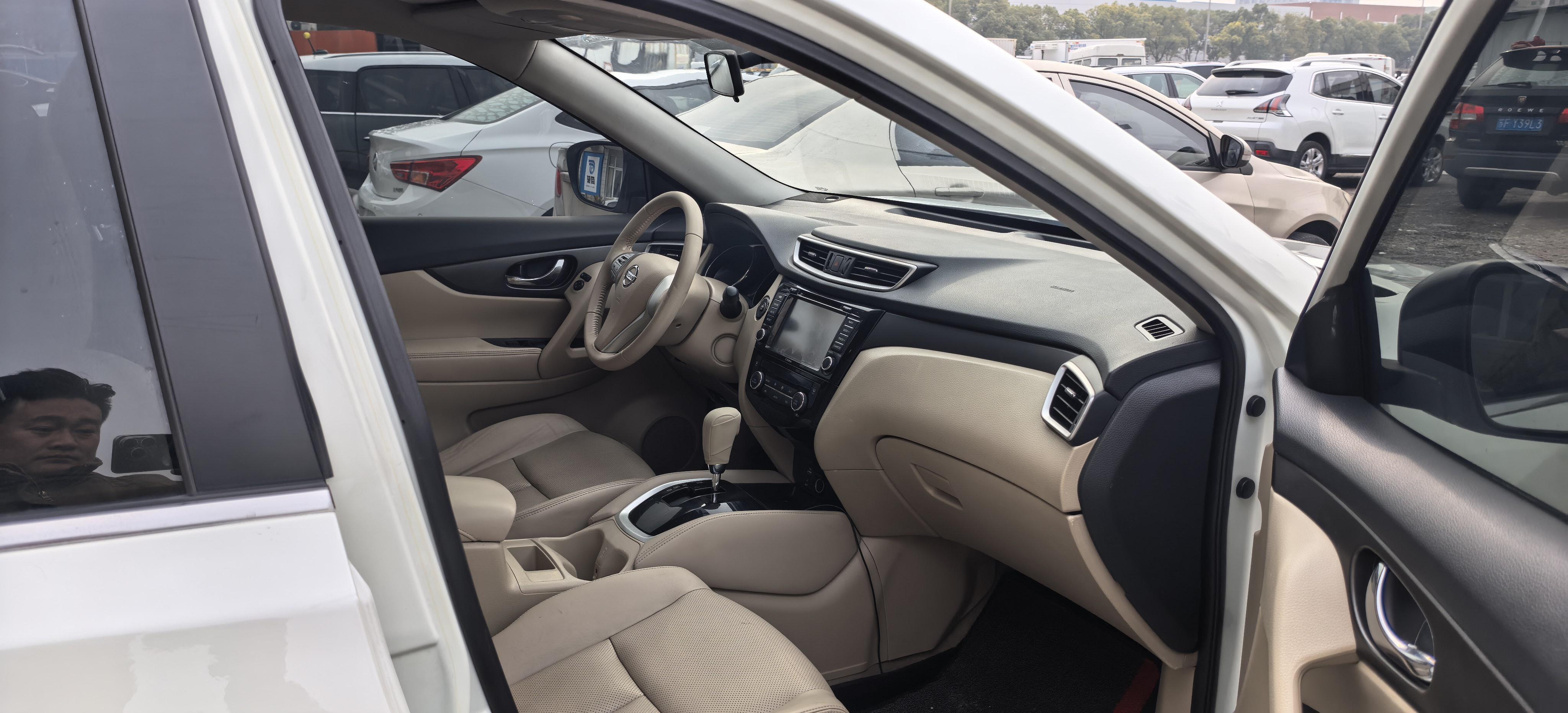 Nissan X-Trail 2014 thumb 5
