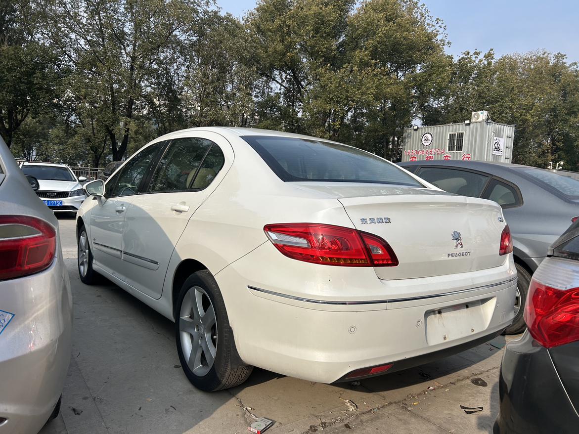 Peugeot 408 2013 thumb 11