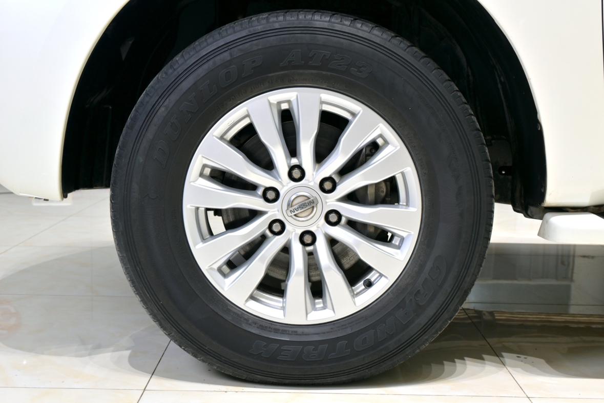 Nissan Patrol 2019 thumb 10