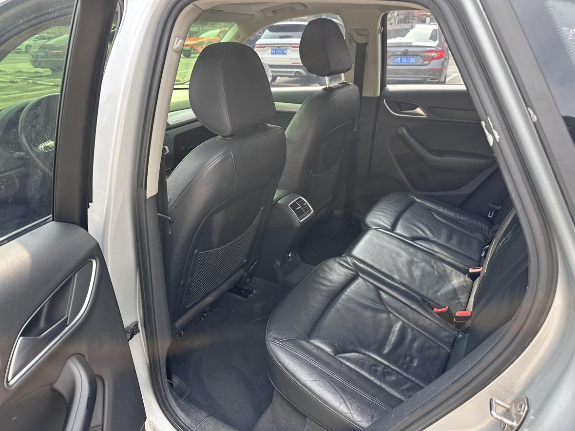 Audi Q3 2014 thumb 6
