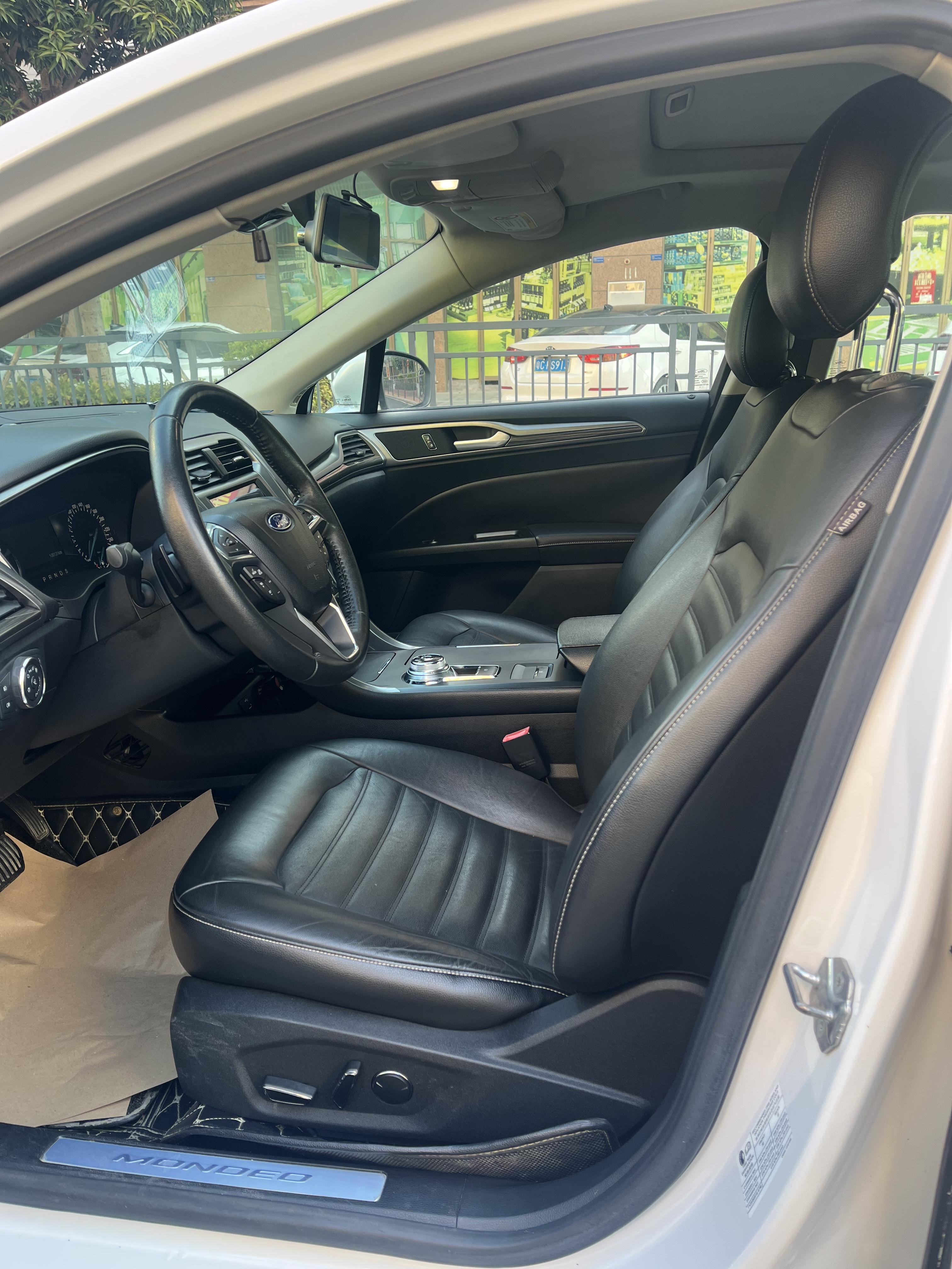Ford Mondeo 2018 thumb 9