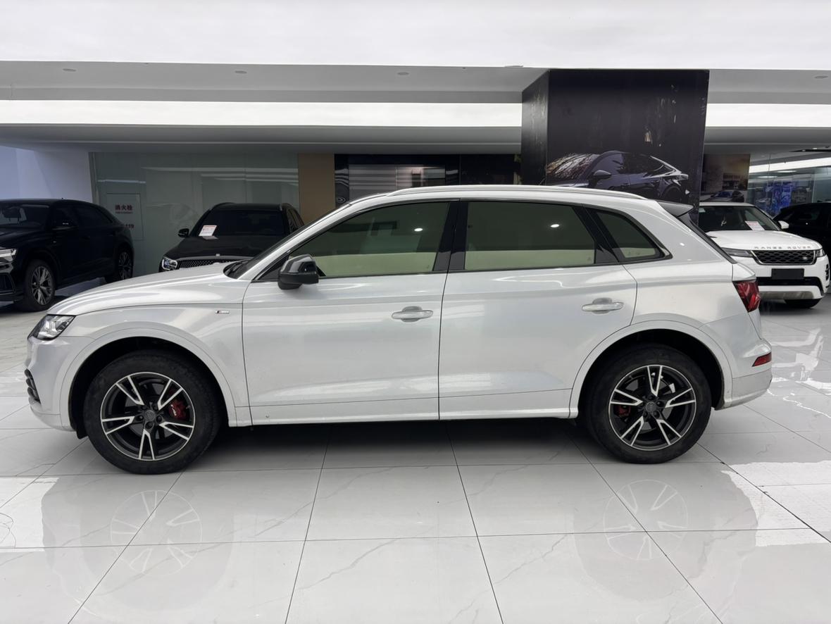 Audi Q5 2019 thumb 2